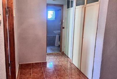 Apartament cu 2 camere decomandat în Sărari - 2