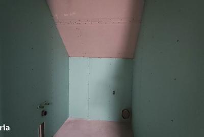 Apartament cu 3 camere în Berceni - 2