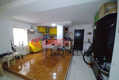 Apartament cu 2 camere decomandat în Vitan - 4