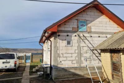 Casă cu 2 camere cu Teren 1686 Mp în Central - 3