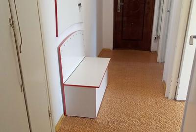Apartament cu 3 camere semidecomandat în Griviței - 1