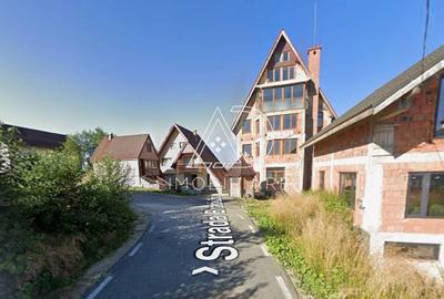 Casă cu Teren 276 Mp în Central - 2