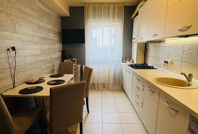 Apartament cu 3 camere decomandat în Exterior Vest - 3