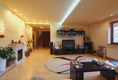 Casă individuală cu 7 camere cu Canalizare în Dobroești - 7