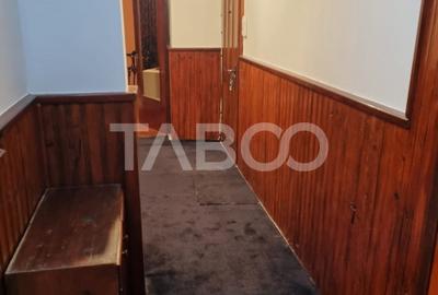 Apartament pretabil pentru afacerea ta 2 camere decomandat  Parter - 5