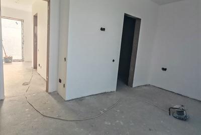 Casă cu 6 camere cu Teren 365 Mp în Ștefănești - 6