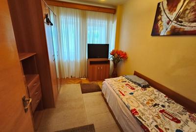 Apartament 3 camere situat in centrul orasului Targu Jiu, pe pietonala - 4