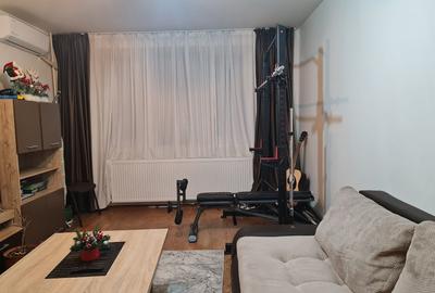 Apartament cu 3 camere decomandat în Central - 1