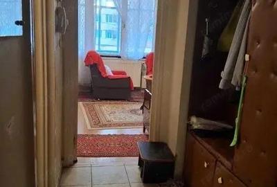 Garsonieră decomandată în Dâmbu Pietros