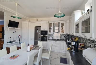 Apartament 3 camere la casa Centru Istoric utilat,mobilat 265000Eur - 5