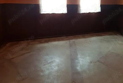 Casă cu 4 camere în Central - 2