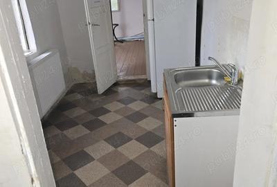 Casă cu 2 camere cu Teren 650 Mp în Central - 1