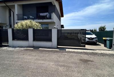 Casă cu 4 camere în Săsar
