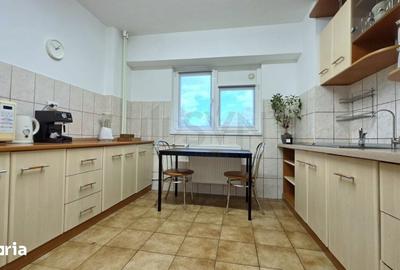 Apartament cu 4 camere în Centrul Istoric