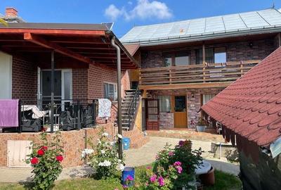 Casă cu Teren 780 Mp în Ipotești - 1