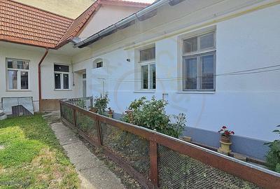 Casa cocheta cu 3 camere de vanzare, chiar in inima orasului Satu Mare! - 8
