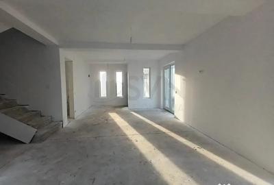 Casă cu 4 camere cu Teren 400 Mp în Central - 4