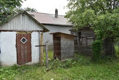 Casa in Con?e?ti, com. Sascut, Jud. Bacau, 1050 mp - 2
