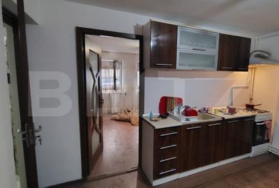 Casa zona centrala, amplasare excelenta, de locuit/investit - 2