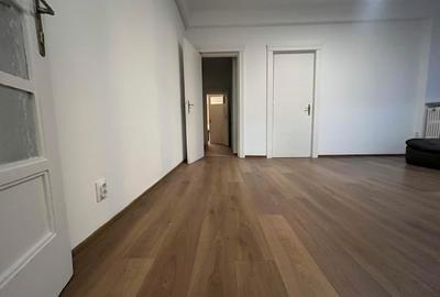 Apartament cu 3 camere semidecomandat în Centrul Istoric - 17