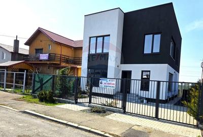 Casă individuală cu 4 camere cu Teren 150 Mp în Micro 14 - 1