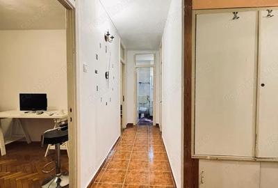 Apartament cu 3 camere decomandat în Dacia - 2