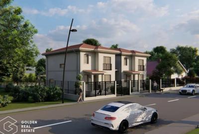 Casă cu 4 camere cu Teren 330 Mp în Chișoda