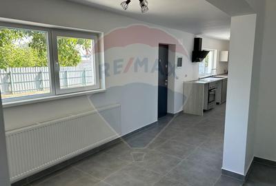 Casa renovata cu 4 camere in Urechesti - 3