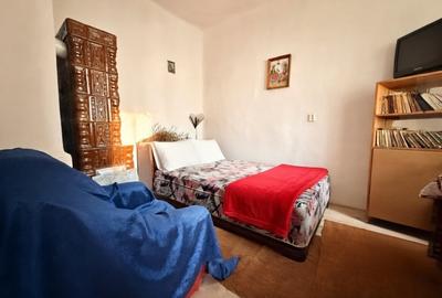 Casă cu 4 camere cu Teren 2038 Mp în Cujmir - 3