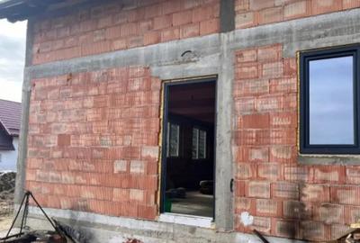 Casă cu 5 camere cu Teren 3100 Mp în Măneuți - 5