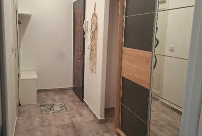 Apartament cu 2 camere semidecomandat în Ultracentral