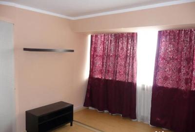 Apartament cu 2 camere decomandat în Calea București