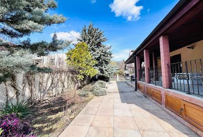 Casă individuală cu 5 camere cu Canalizare în Central - 8