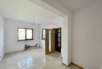 Casă individuală cu 5 camere cu Canalizare în Sud - 8