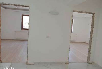 Casă cu 8 camere cu Canalizare în Fundeni - 6