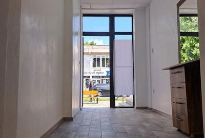 Spațiu comercial, de 25 mp, în Exterior Vest - 3