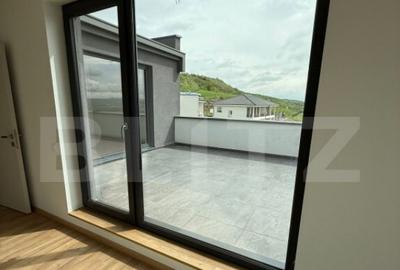 Ideal pentru birou, duplex cu 5 camere, 5 bai, 270 mp, zona - 9