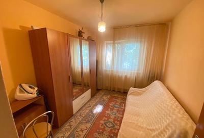Apartament cu 4 camere decomandat în Miorița - 2