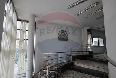 Spațiu comercial, de 180 mp, în Central - 2