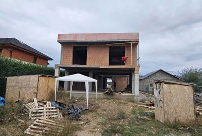 Casă cu 4 camere în Strejnicu - 3