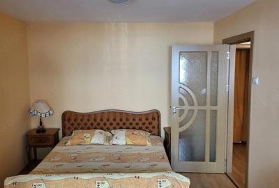 Apartament cu 3 camere decomandat în Brăilei - 3