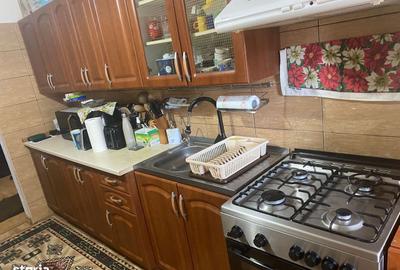 Apartament cu 2 camere decomandat în Km 5 - 8