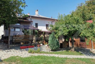 Casa de vacanta 215 mp si 4000 mp teren, zona Lelesti - 5