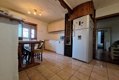 Apartament cu 3 camere decomandat, mobilat în Lipovei - 2