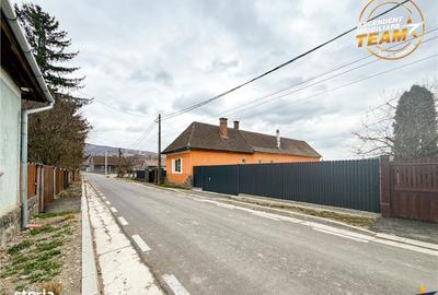 Spațiu comercial, în Micfalău - 2