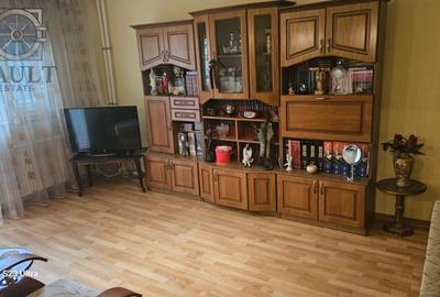 Apartament 3 camere - ETAJ 1 - bloc 1982 - zona TINERETULUI Apartament 3 camere - ETAJ 1 - bloc 1982 - zona TINERETULUI - 1