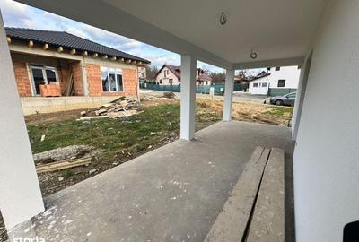 Casă cu 4 camere cu Teren 812 Mp în Groși - 13