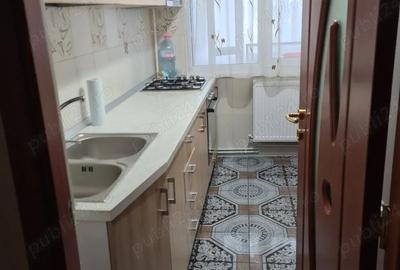 Apartament cu 2 camere decomandat în Micro 6 - 3