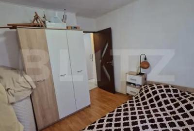 Apartament cu 2 camere decomandat, mobilat în Micro 12