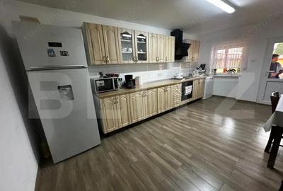 Casa spa?ioasa, aproape de centru, intr-o zona excelenta din Sebe? - 12